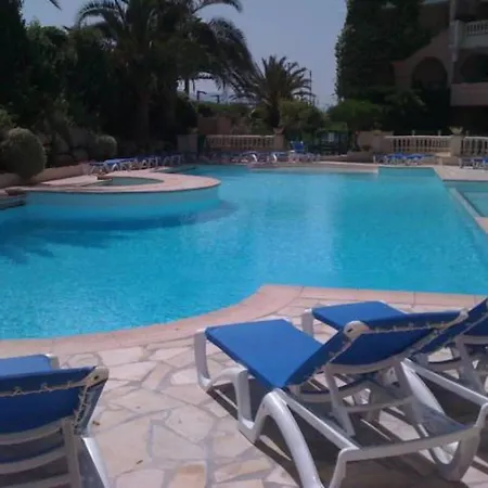 Coquet A Avec Piscine Partagee / 40 M² * 칸느