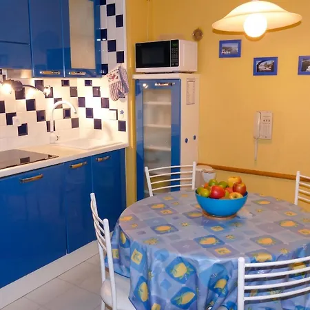 Coquet à Avec Piscine Partagée / 40 M² Appartamento