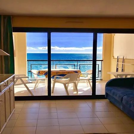Lägenhet Coquet A Avec Piscine Partagee / 40 M² *