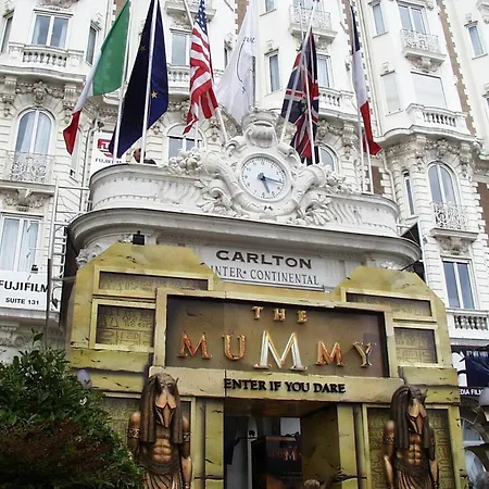 Coquet A Avec Piscine Partagee / 40 M² * Cannes